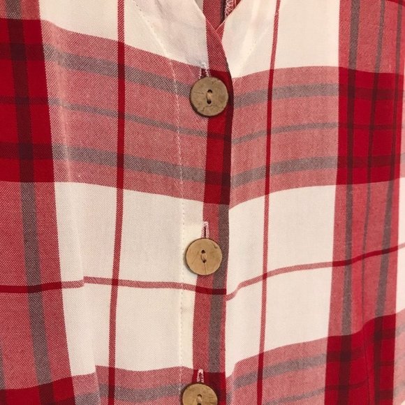 Universal Thread V-Neck Tie Front Plaid Top in Red White - Size XXL - Picture 5 of 7